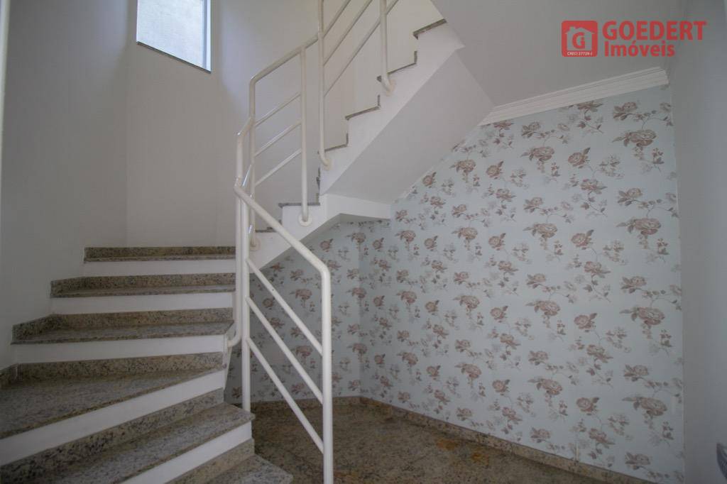 Sobrado à venda com 4 quartos, 190m² - Foto 5