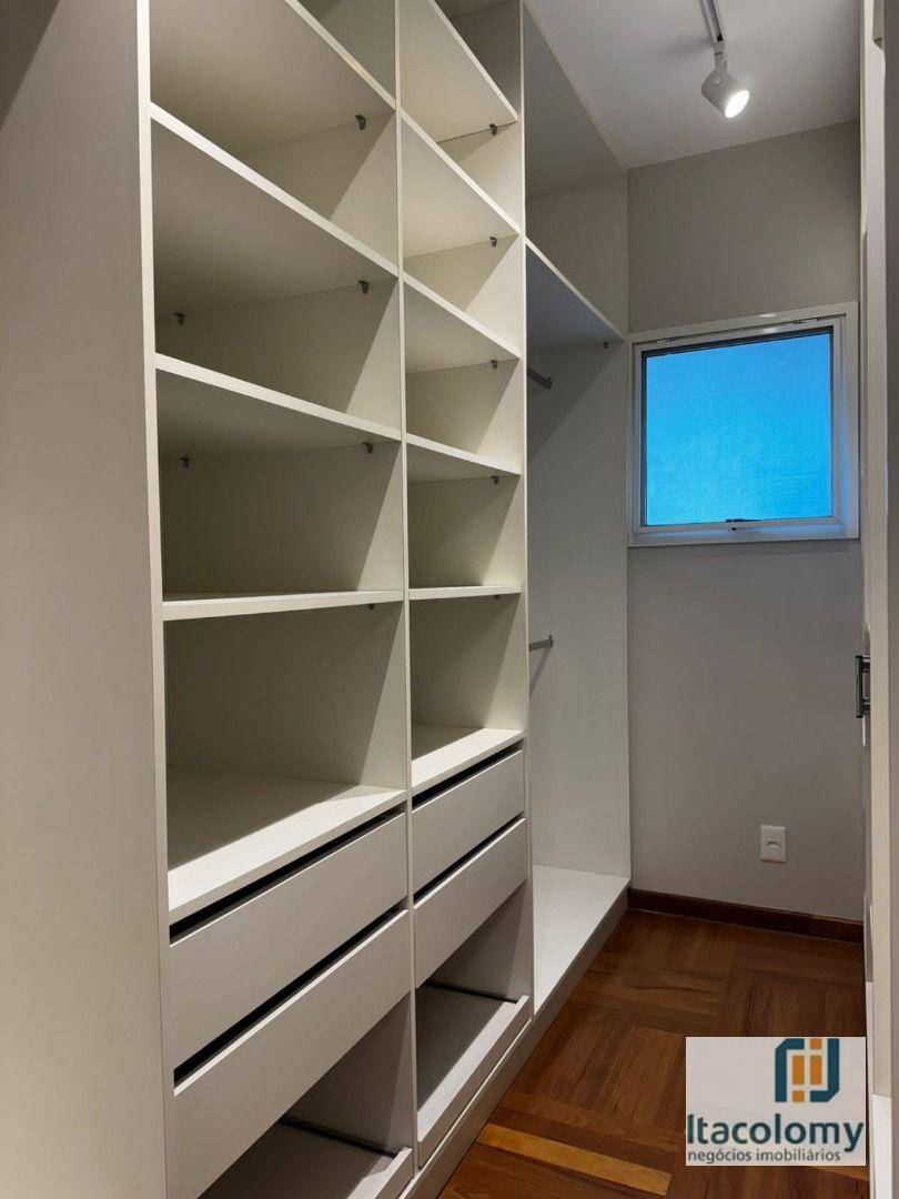 Apartamento para alugar com 3 quartos, 139m² - Foto 14