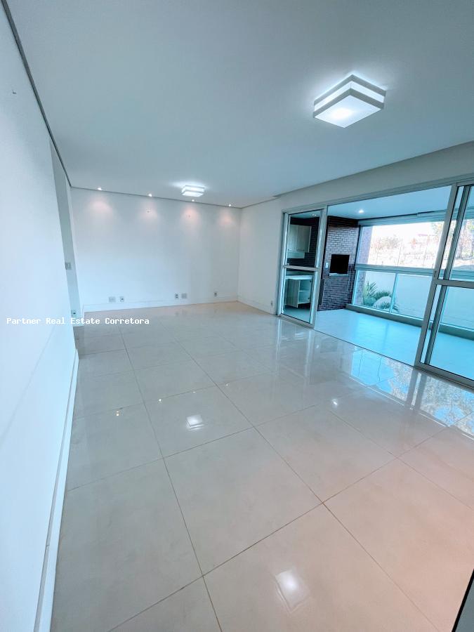 Apartamento à venda com 3 quartos, 137m² - Foto 7