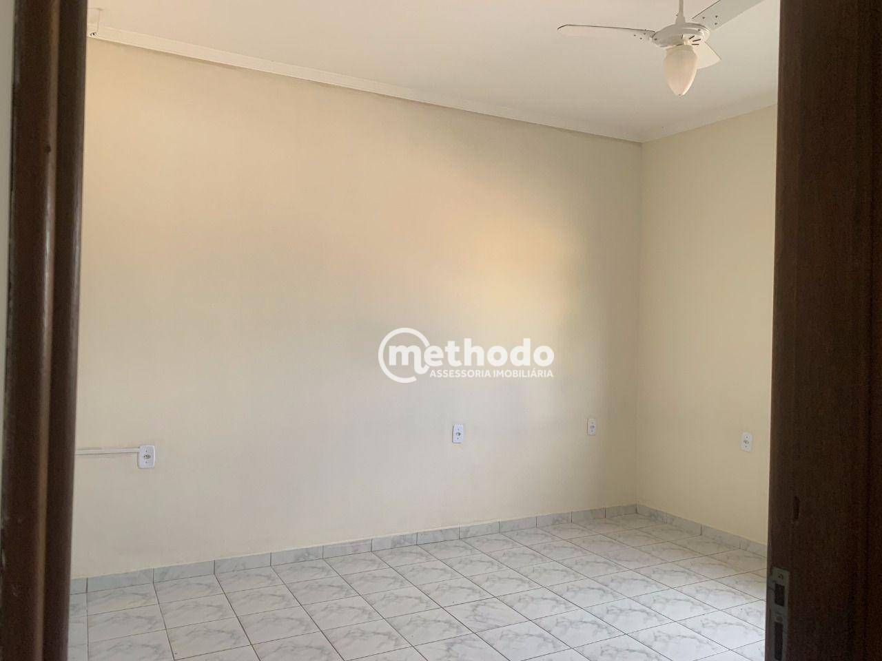 Casa à venda com 3 quartos, 180m² - Foto 4