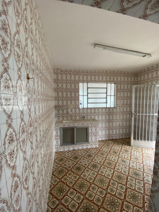 Casa para alugar com 2 quartos, 96m² - Foto 14