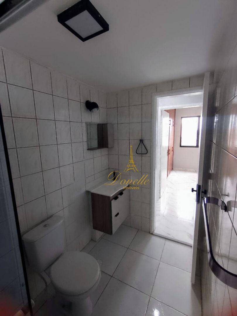 Apartamento para alugar com 2 quartos, 65m² - Foto 15