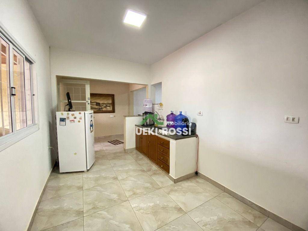 Casa à venda com 3 quartos, 181m² - Foto 11