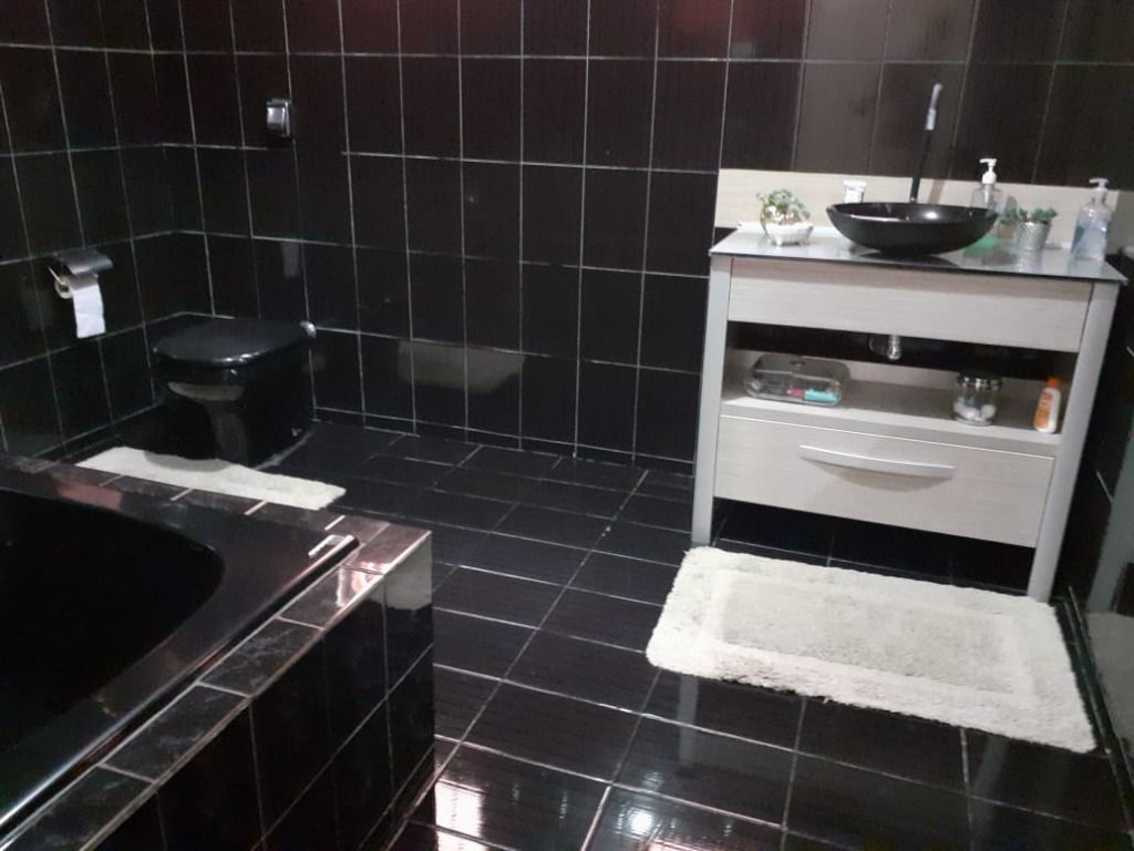 Sobrado à venda com 4 quartos, 242m² - Foto 28