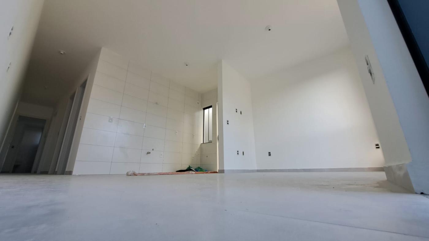 Casa à venda com 3 quartos, 65m² - Foto 2