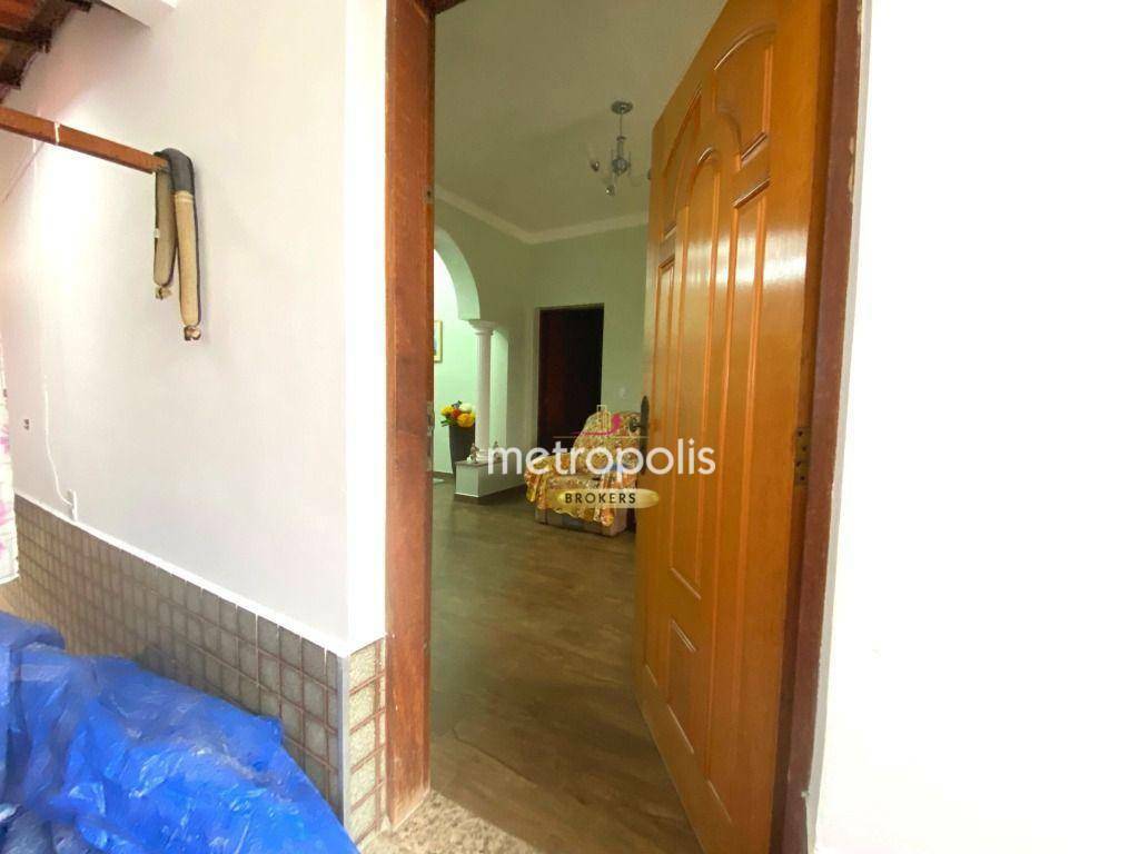 Casa à venda com 3 quartos, 201m² - Foto 4