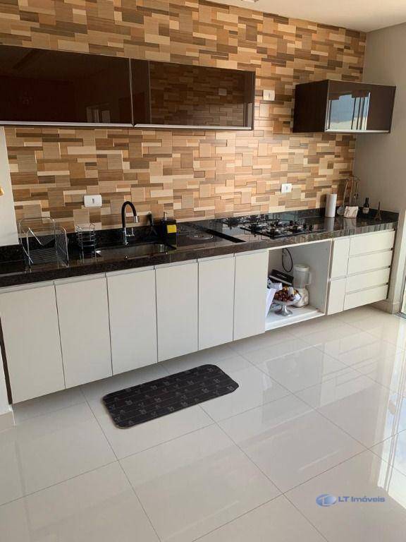 Apartamento para alugar com 2 quartos, 77m² - Foto 5