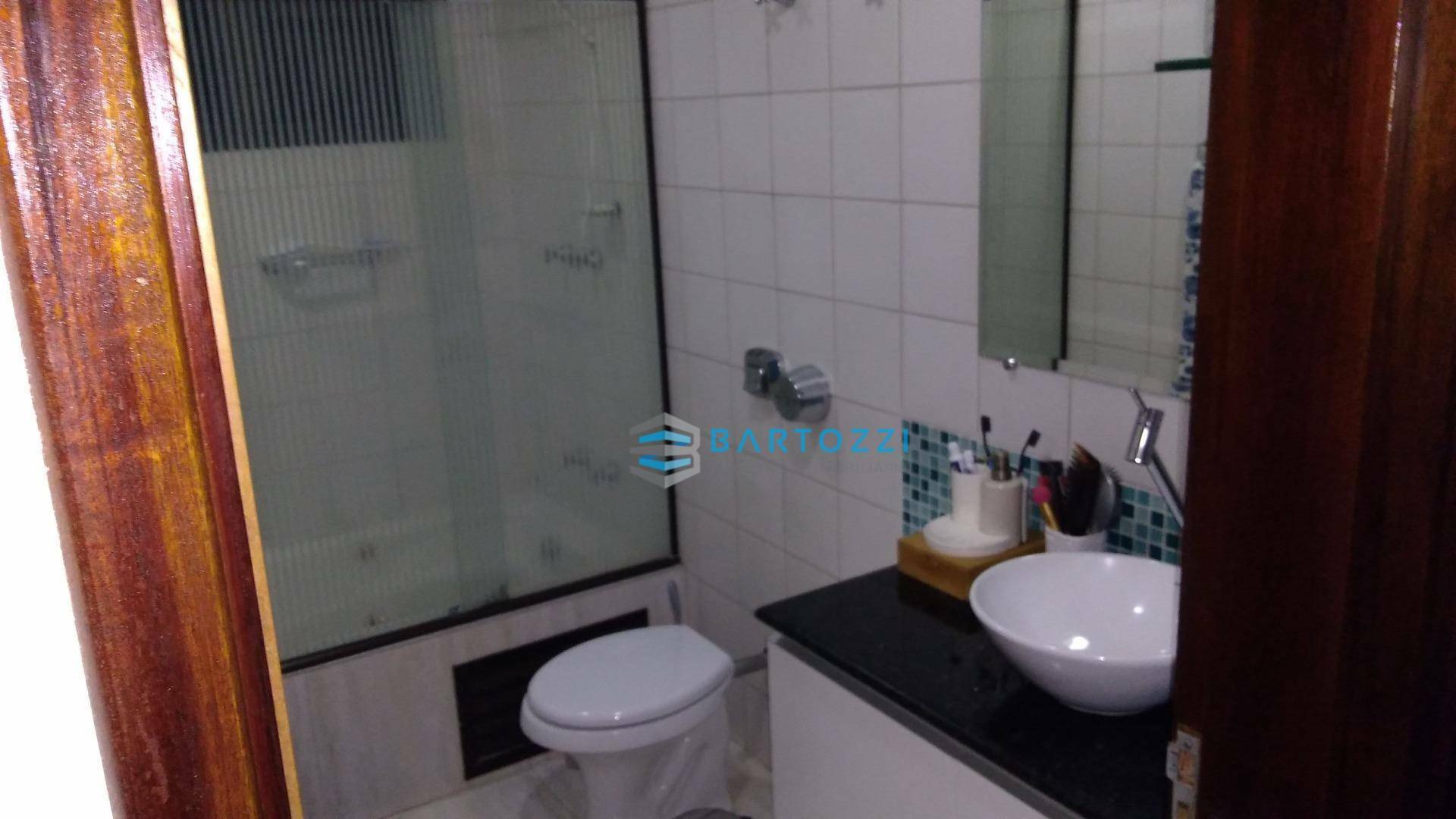 Apartamento à venda com 3 quartos, 142m² - Foto 11