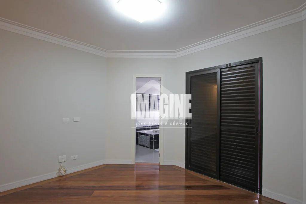 Apartamento à venda com 3 quartos, 142m² - Foto 9