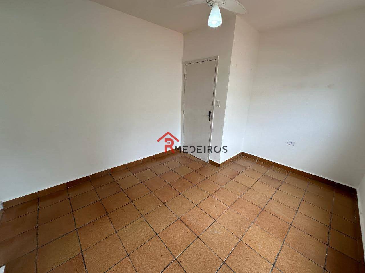 Apartamento à venda com 1 quarto, 42m² - Foto 2