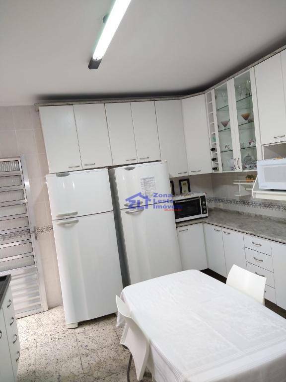 Sobrado à venda com 3 quartos, 180m² - Foto 35