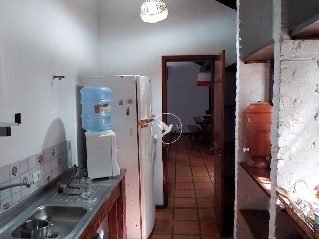 Casa à venda com 4 quartos, 300m² - Foto 18