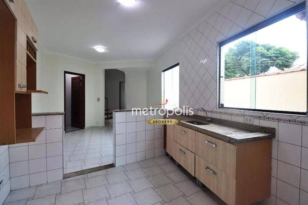 Casa de Condomínio para alugar com 4 quartos, 270m² - Foto 5