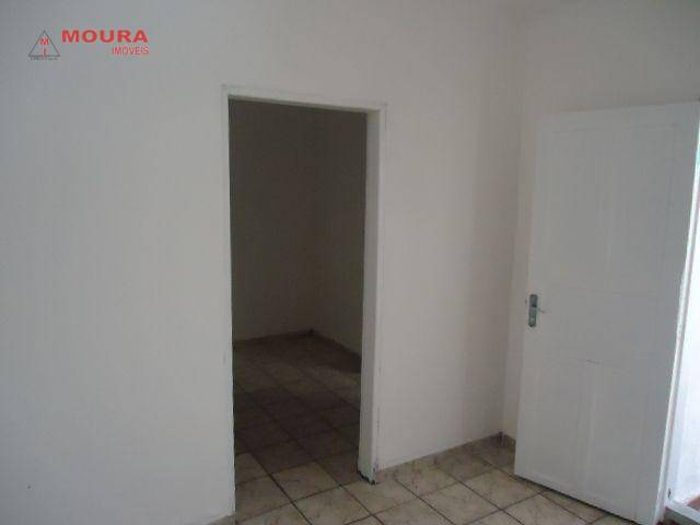 Casa para alugar com 1 quarto, 50m² - Foto 7