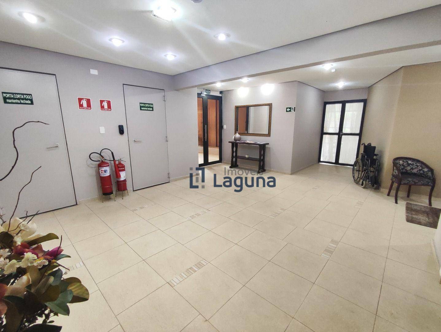 Apartamento à venda com 2 quartos, 95m² - Foto 32