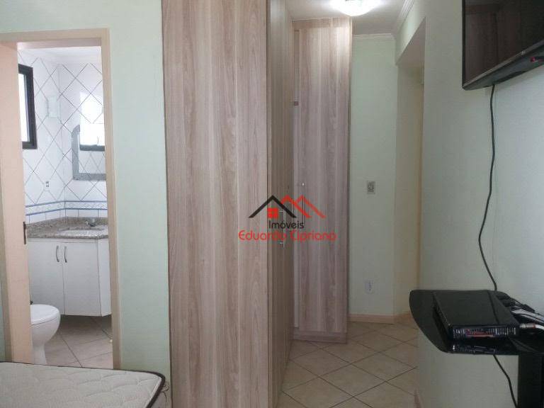 Apartamento à venda com 3 quartos, 98m² - Foto 11