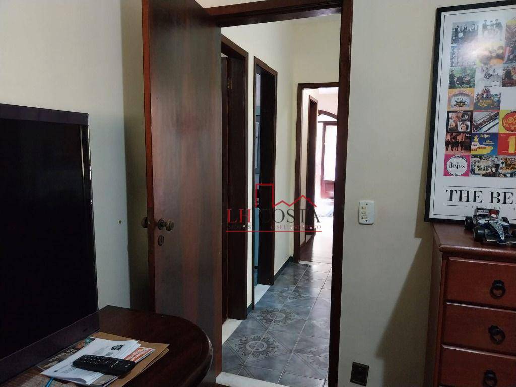 Casa à venda com 3 quartos, 204m² - Foto 23