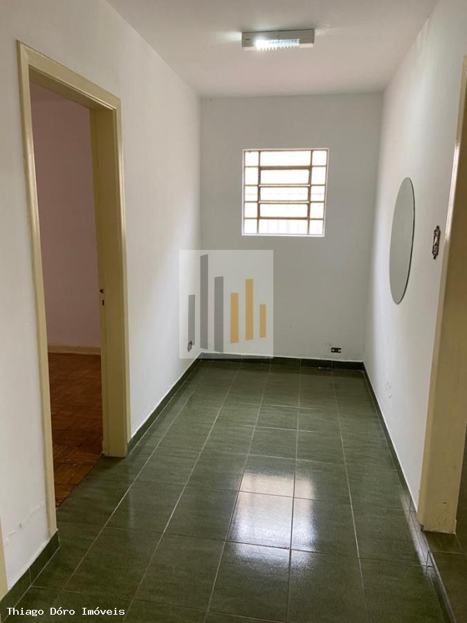 Casa à venda com 2 quartos, 500m² - Foto 4