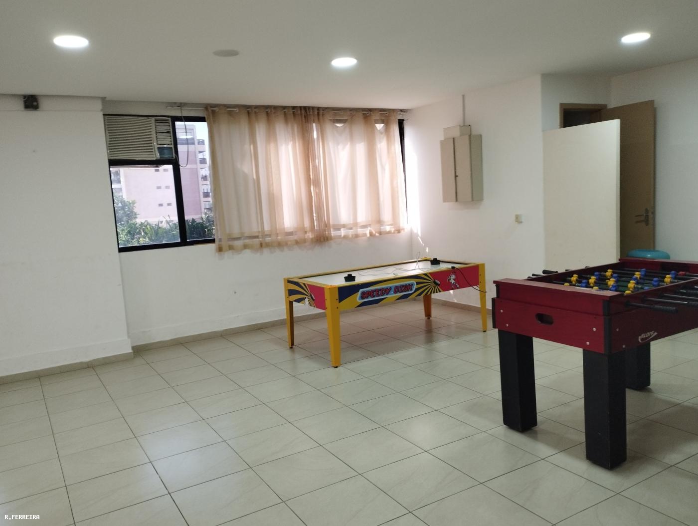 Apartamento à venda com 1 quarto, 57m² - Foto 18