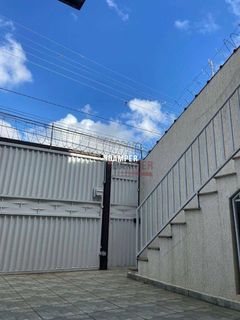 Sobrado à venda com 3 quartos, 400m² - Foto 2