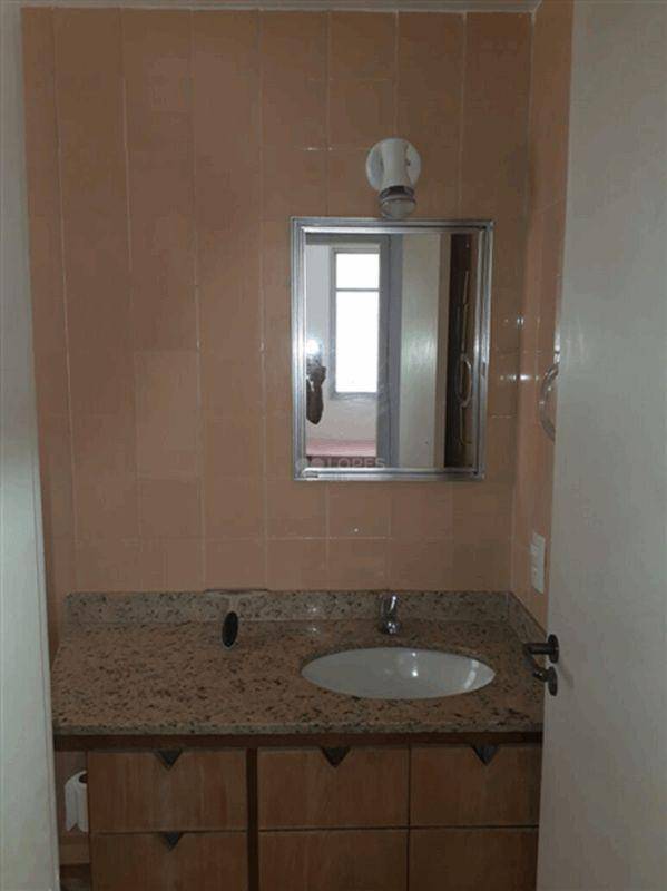 Apartamento à venda com 2 quartos, 70m² - Foto 12