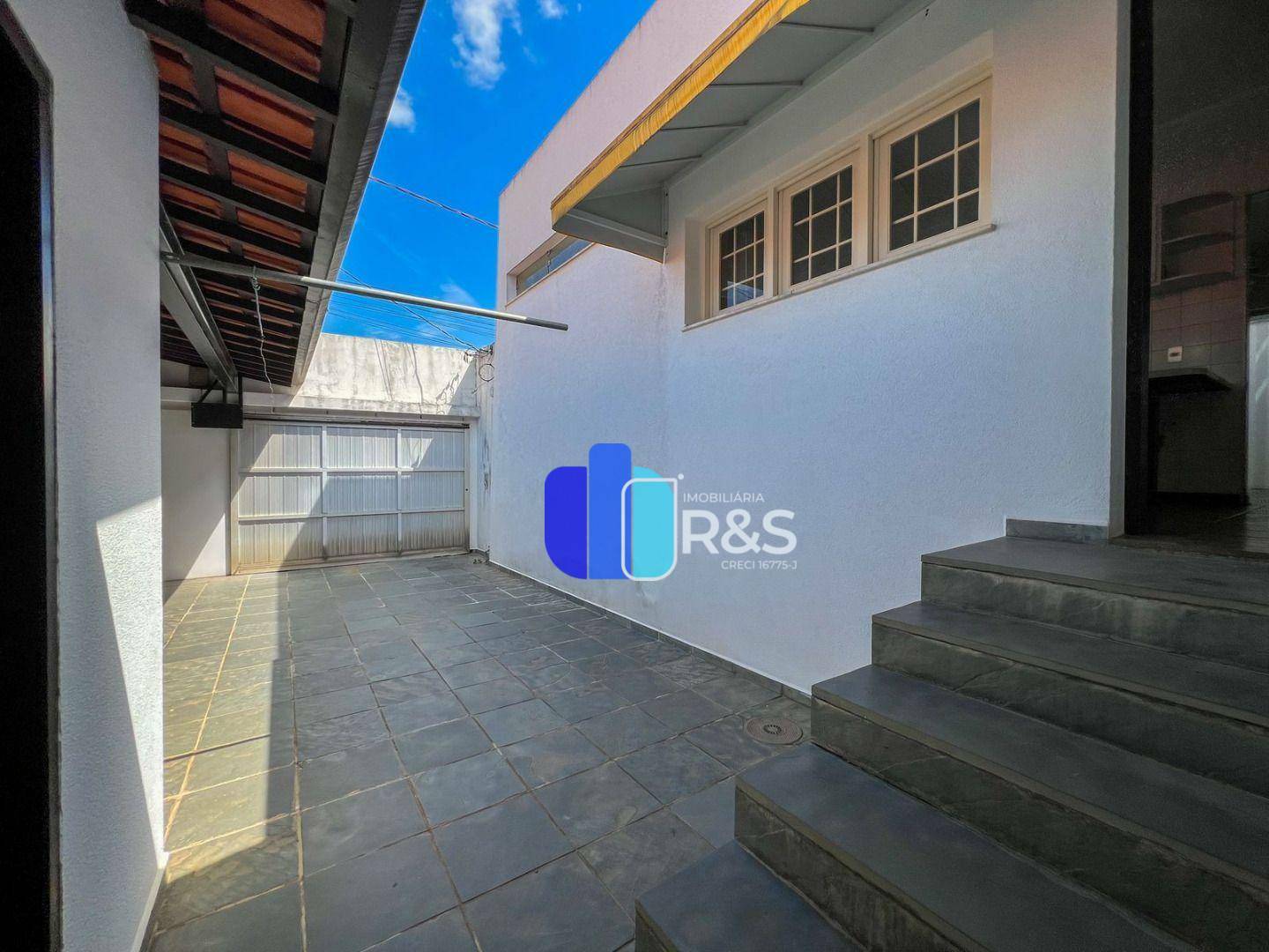 Casa para alugar com 3 quartos, 230m² - Foto 5