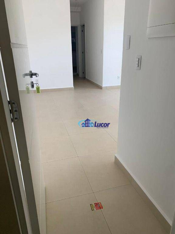 Apartamento à venda com 2 quartos, 56m² - Foto 3