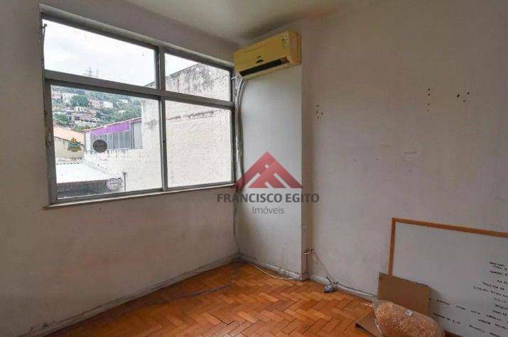 Apartamento à venda com 2 quartos, 70m² - Foto 6