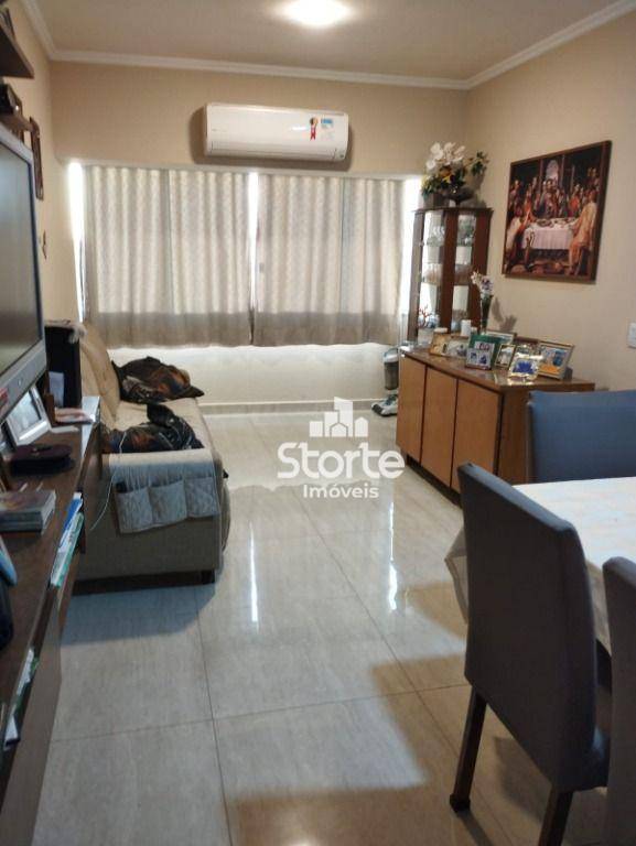 Apartamento à venda com 3 quartos, 96m² - Foto 1