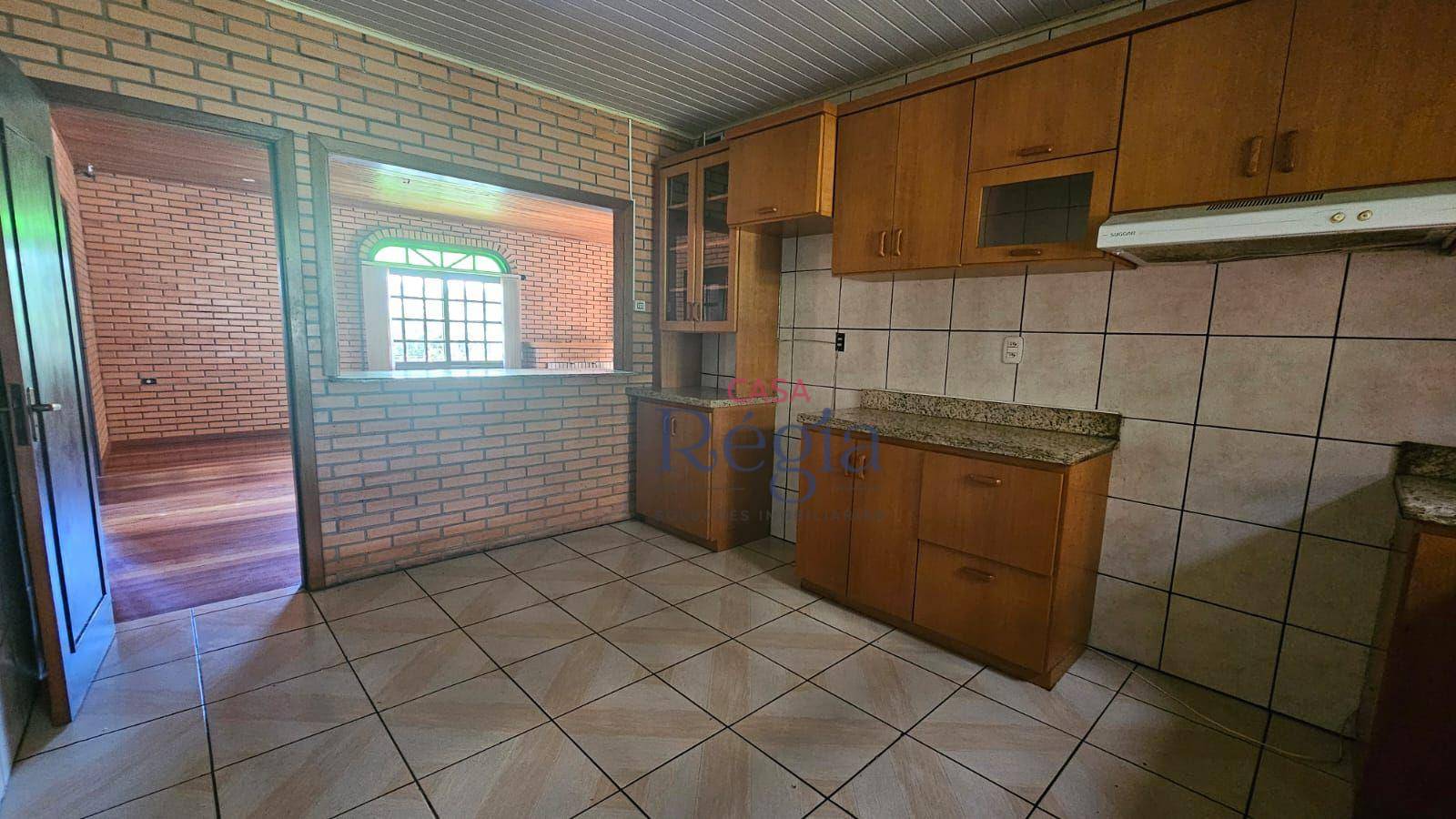 Casa à venda com 3 quartos, 217m² - Foto 13