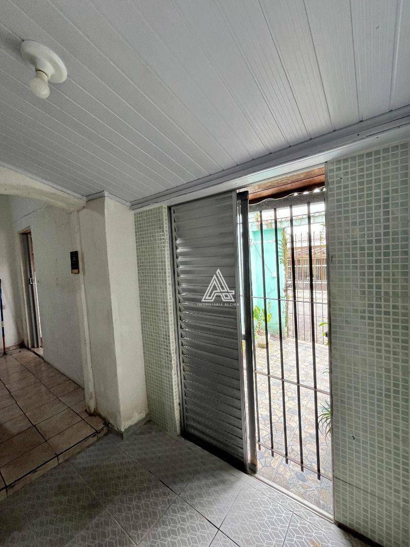 Casa para alugar com 3 quartos, 70m² - Foto 44