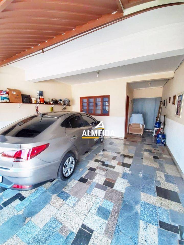 Casa, 3 quartos, 188 m² - Foto 2