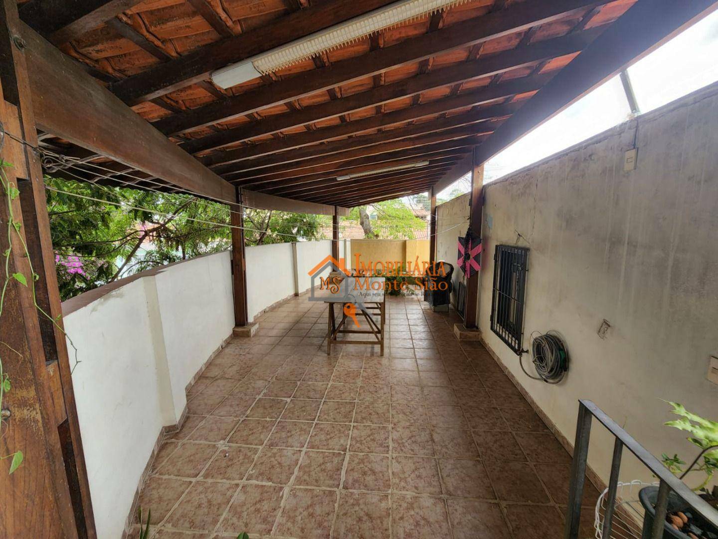 Casa à venda com 3 quartos, 170m² - Foto 8