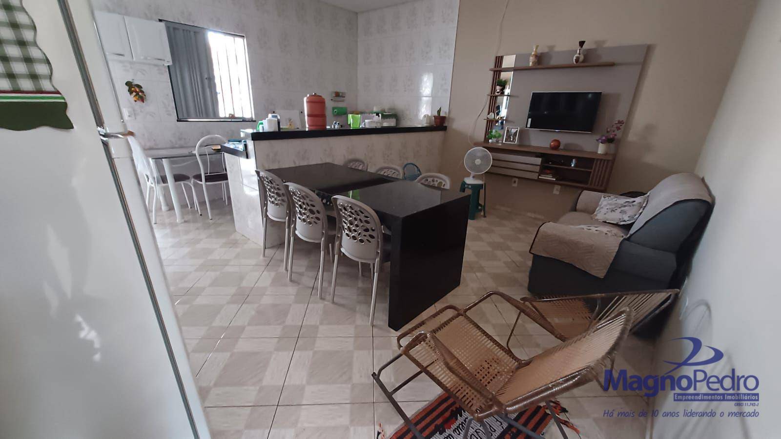 Casa à venda com 2 quartos, 137m² - Foto 2