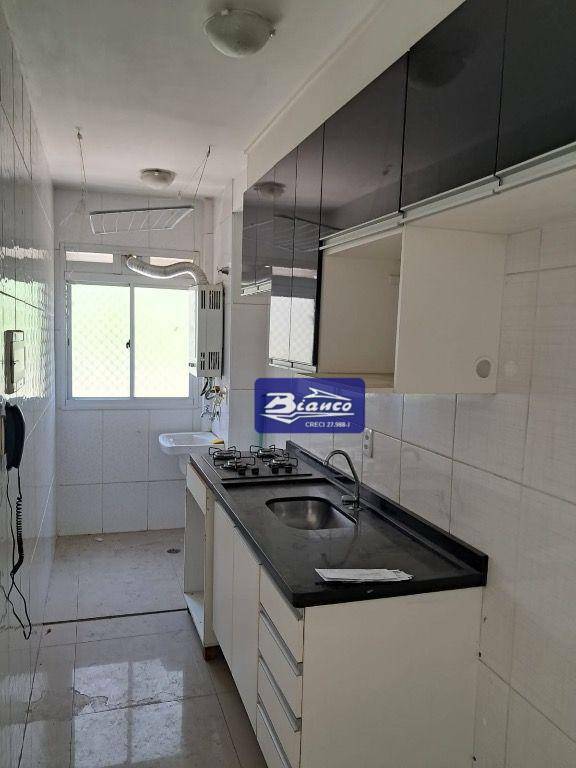 Apartamento à venda com 3 quartos, 56m² - Foto 3