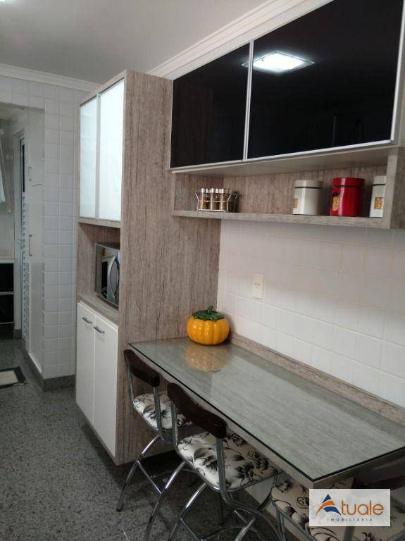 Apartamento à venda com 3 quartos, 134m² - Foto 2