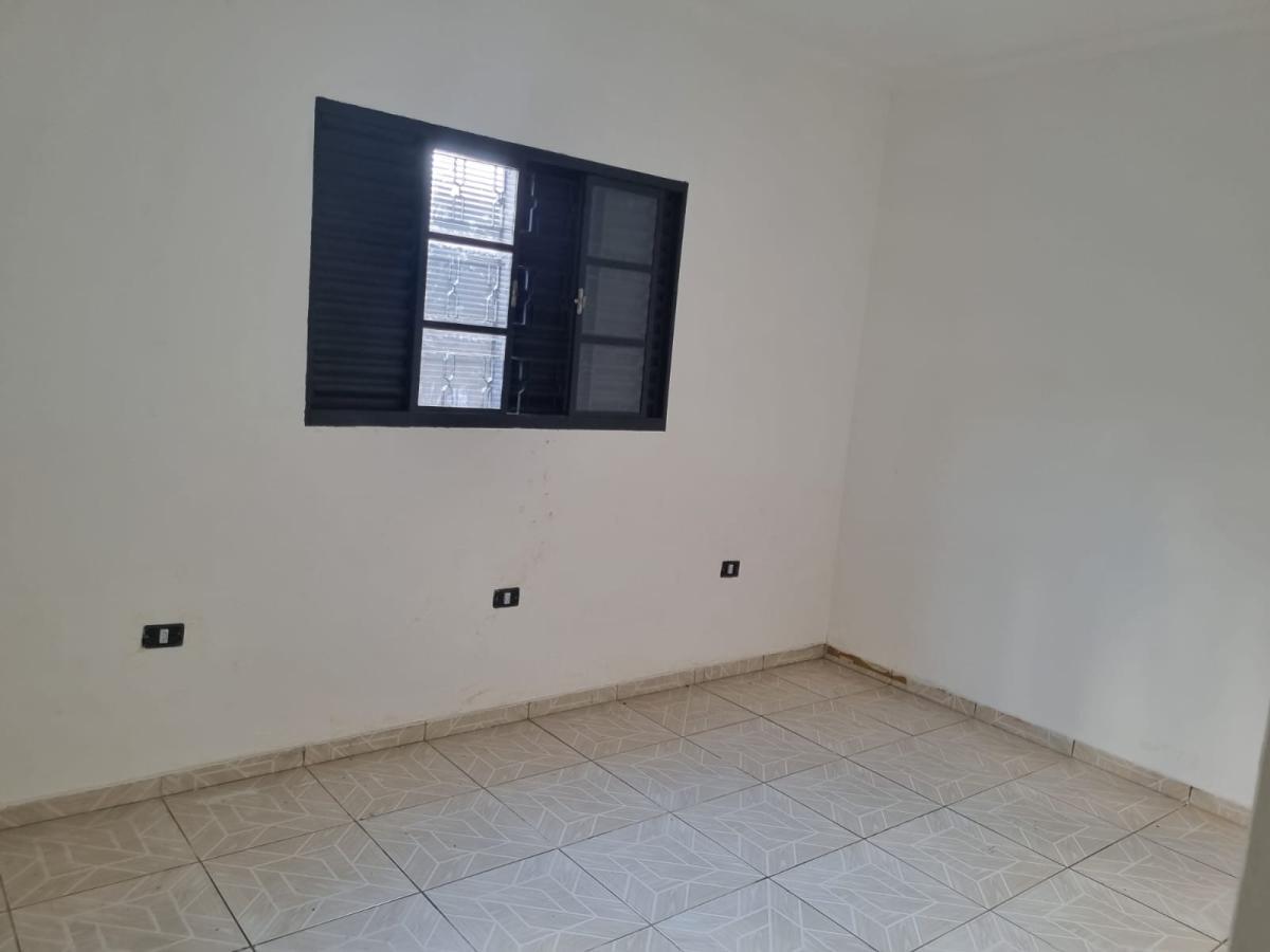 Casa à venda com 3 quartos, 150m² - Foto 3