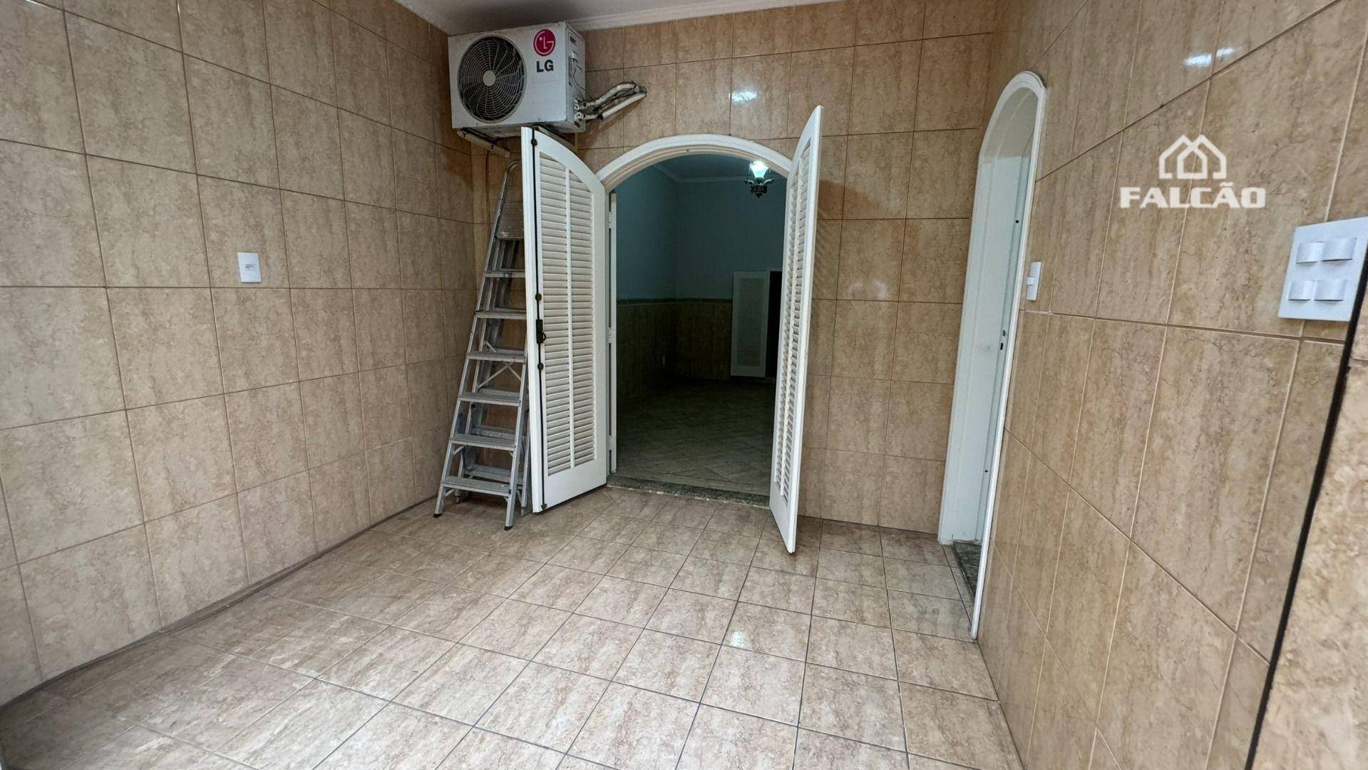 Sobrado à venda com 4 quartos, 214m² - Foto 33