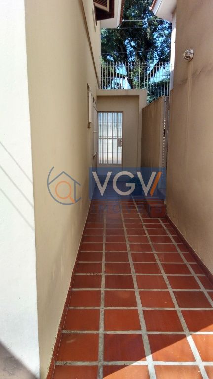 Casa à venda e aluguel com 3 quartos, 200m² - Foto 15