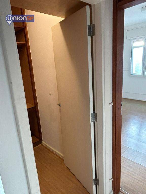 Apartamento à venda com 3 quartos, 162m² - Foto 12