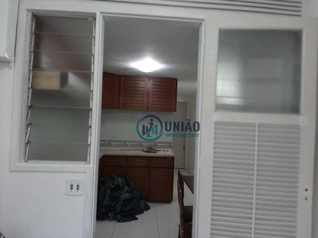 Apartamento à venda com 3 quartos, 120m² - Foto 14