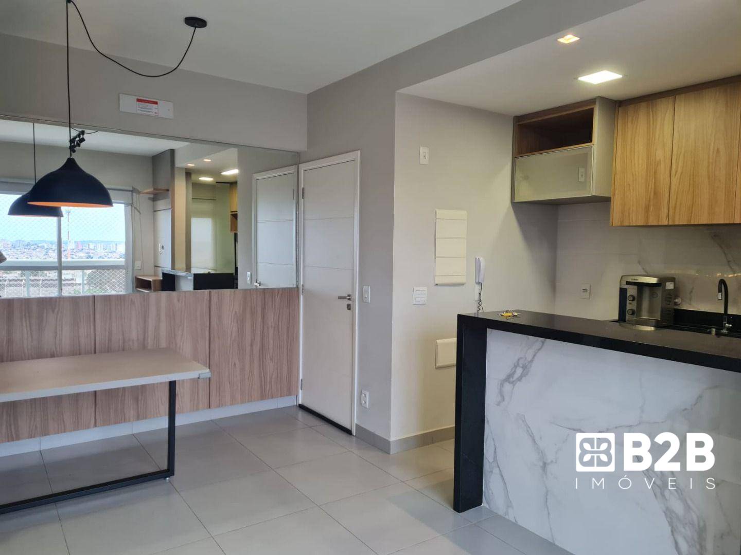 Apartamento à venda com 2 quartos, 56m² - Foto 1