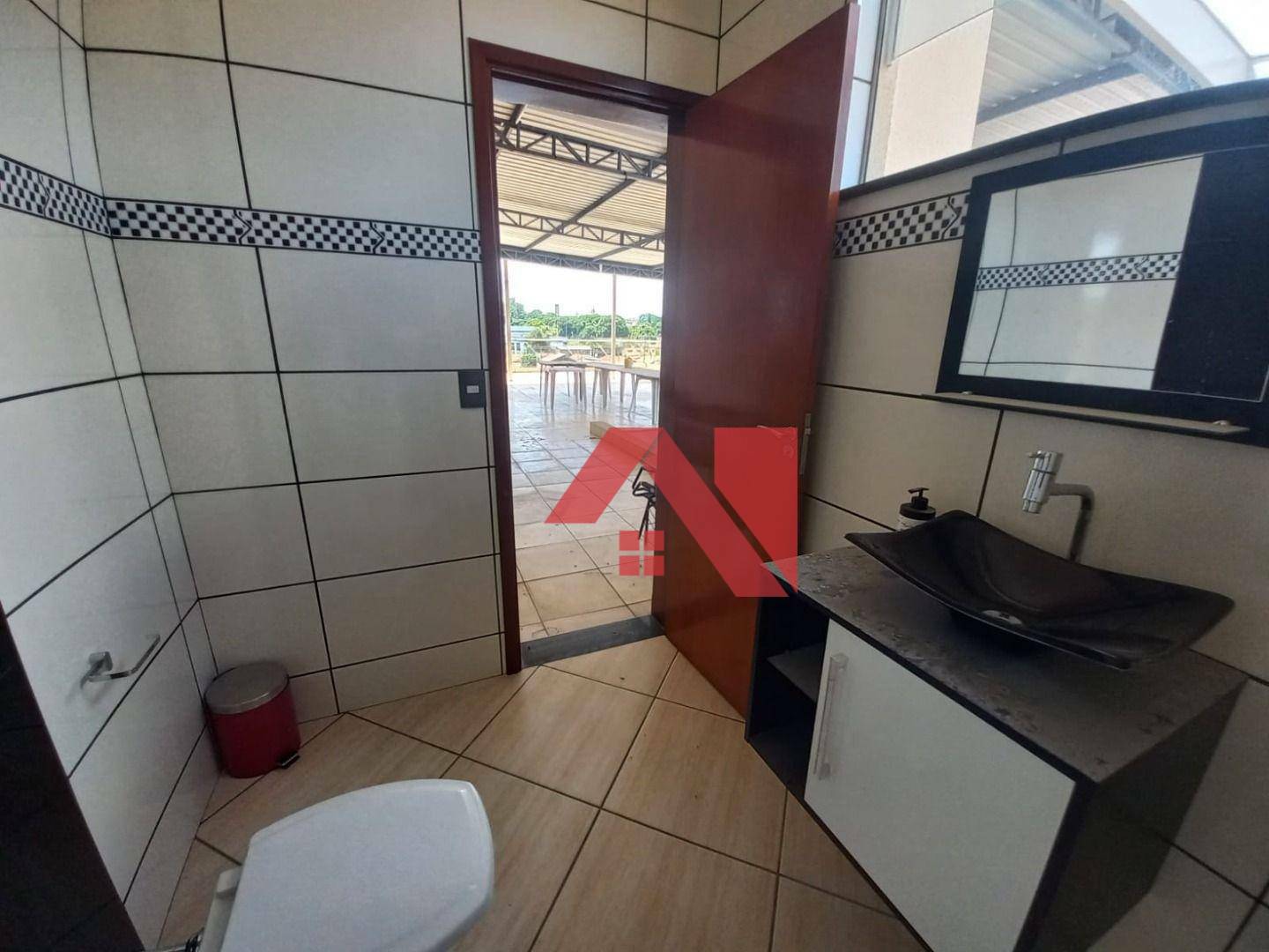 Sobrado à venda com 3 quartos, 540m² - Foto 3