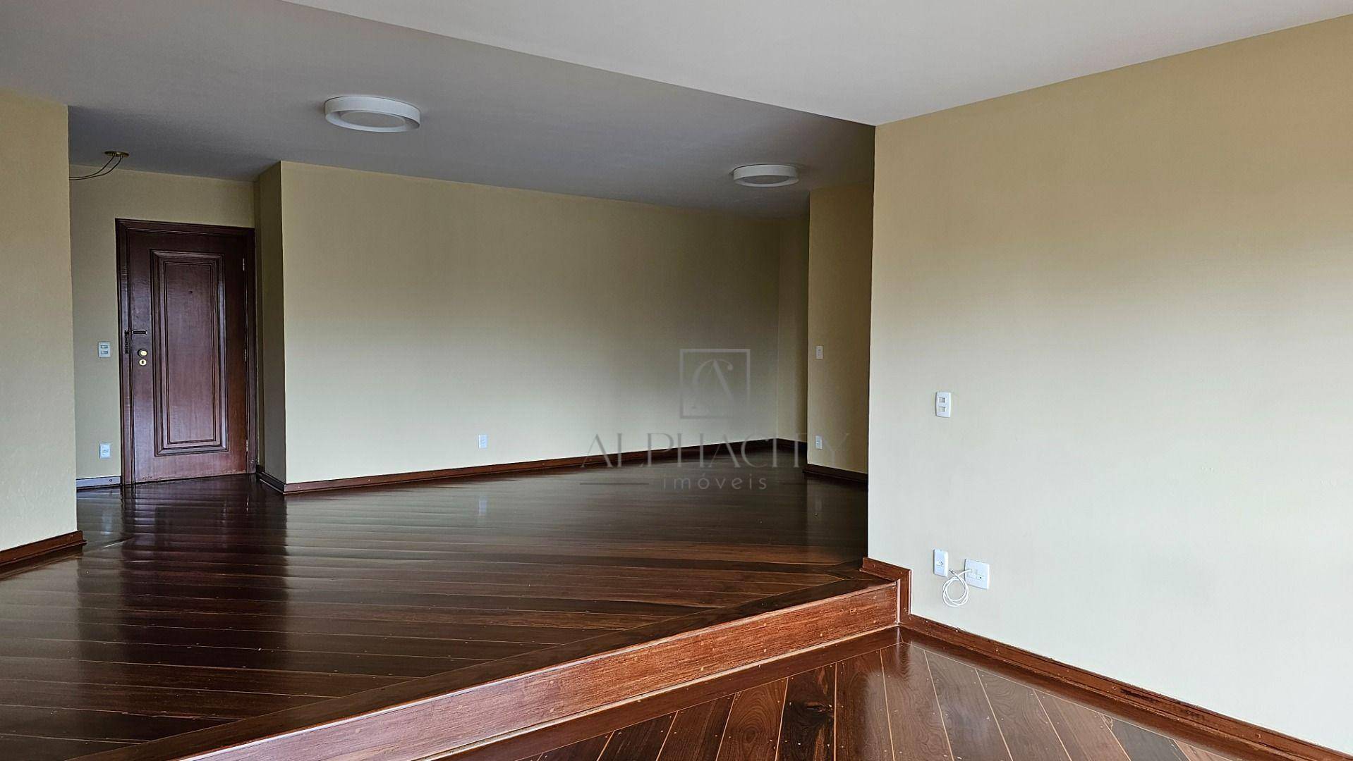 Apartamento para alugar com 3 quartos, 164m² - Foto 8