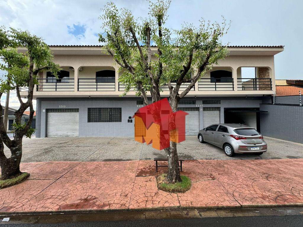 Casa à venda com 4 quartos, 400m² - Foto 1