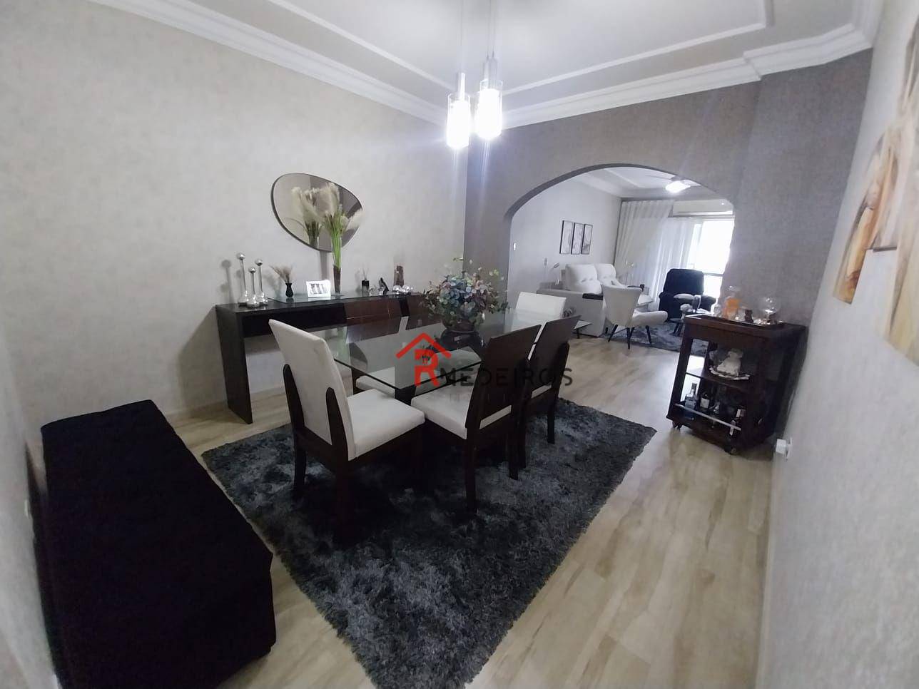 Apartamento à venda com 3 quartos, 137m² - Foto 1