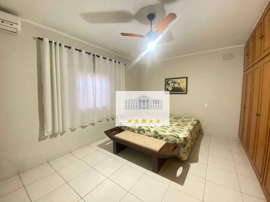 Casa à venda com 3 quartos, 220m² - Foto 14