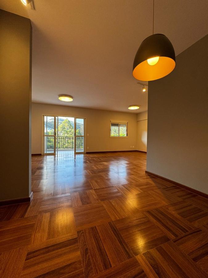 Apartamento para alugar com 3 quartos, 139m² - Foto 1