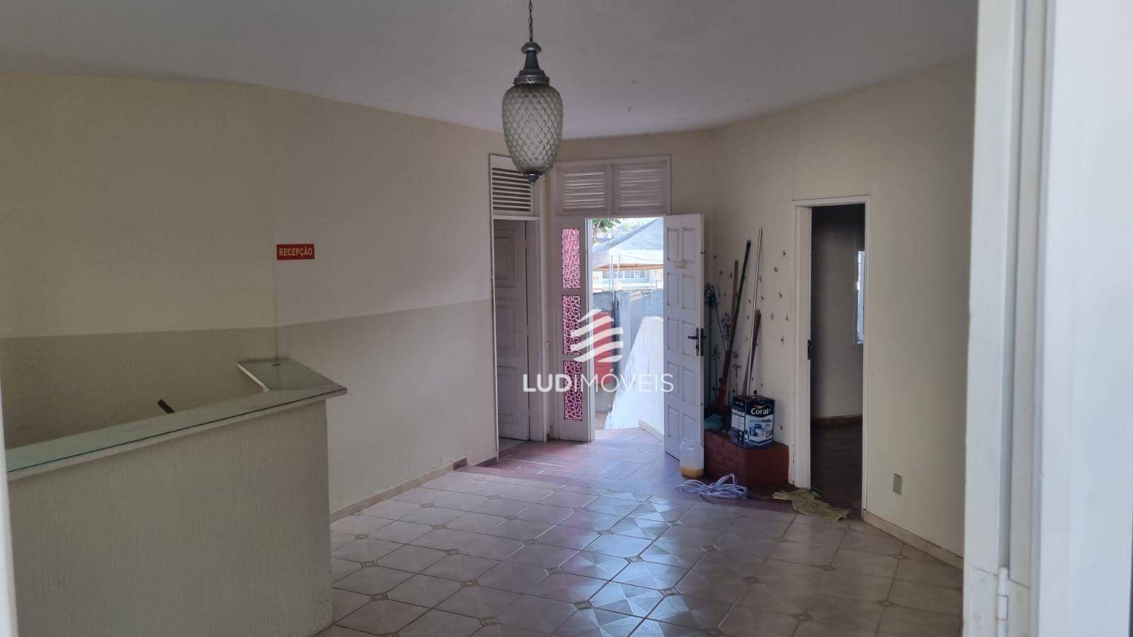 Casa à venda com 4 quartos, 244m² - Foto 25