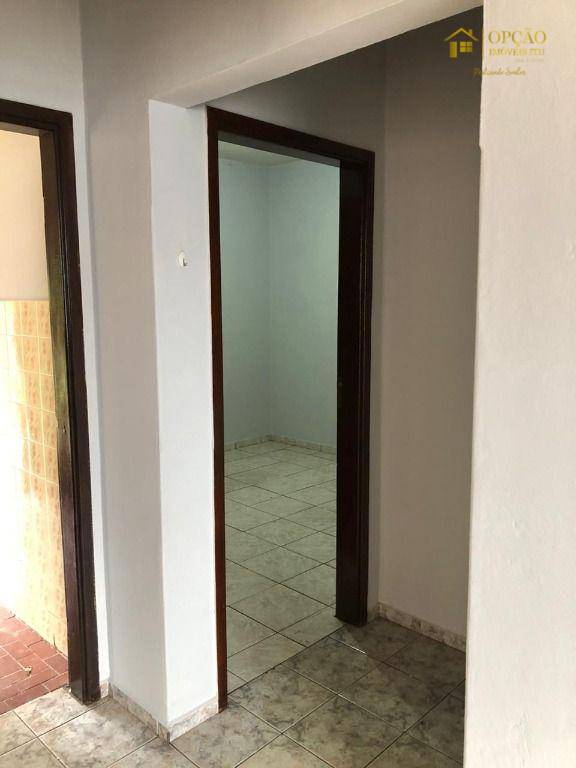 Casa à venda com 2 quartos, 75m² - Foto 9